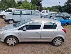Silber Gebraucht 2007 Opel Corsa Edition Limousine | 650 € (Guter Preis)
