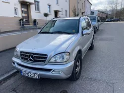 Silber Gebraucht 2002 Mercedes ML270 SUV | 1.500 € (Superpreis)