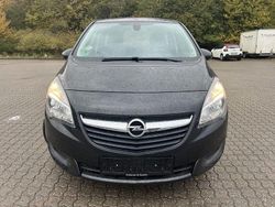 Schwarz Gebraucht 2016 Opel Meriva Edition Van / Kleinbus | 8.200 € (Superpreis)