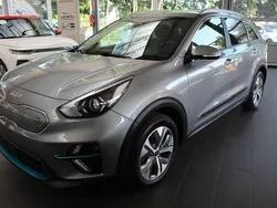 Grau Gebraucht 2022 Kia e-Niro 3 SUV | 21.990 € (Superpreis)
