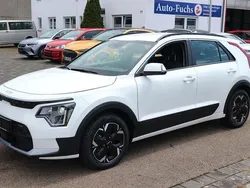 Weiß Gebraucht 2023 Kia e-Niro Edition 7 SUV | 25.999 € (Guter Preis)