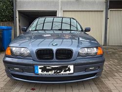 Blau Gebraucht 1998 BMW 320 Performance Limousine | 3.500 € (Fairer Preis)