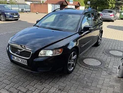Schwarz Gebraucht 2009 Volvo V50 R-Design Kombi | 2.900 € (Fairer Preis)