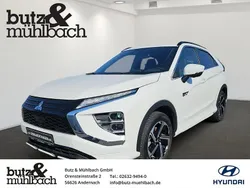 Weiß Gebraucht 2022 Mitsubishi Eclipse Cross Plus SUV | 27.890 € (Etwas zu teuer)