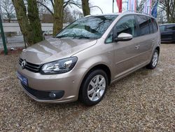Beige Gebraucht 2015 VW Touran Cup Van / Kleinbus | 13.980 € (Superpreis)