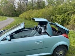 Blau Gebraucht 2008 Opel Tigra Cabrio | 700 € (Guter Preis)