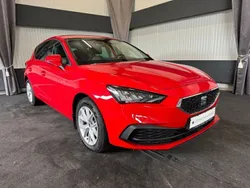 Reinrot Gebraucht 2021 Seat Leon Limousine | 17.990 € (Guter Preis)
