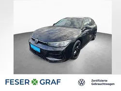 Grenadilschwarz metallic Gebraucht 2024 VW Passat R-line Kombi | 35.350 € (Superpreis)
