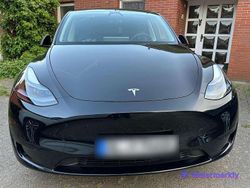 Schwarz Gebraucht 2023 Tesla Model Y RWD SUV | 34.990 € (Fairer Preis)
