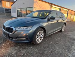 Grau Gebraucht 2021 Skoda Octavia Style Kombi | 11.350 €