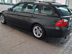 Schwarz Gebraucht 2007 BMW 320 Kombi | 2.400 € (Guter Preis)