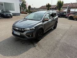 Grau Neu 2025 Dacia Jogger Extreme Van / Kleinbus | 25.420 € (Teuer)