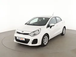 Weiß Gebraucht 2016 Kia Rio Edition 7 Limousine | 8.980 € (Etwas zu teuer)