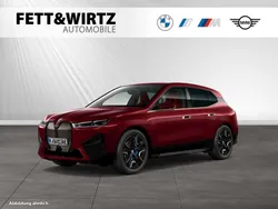 Aventurinrot metallic Gebraucht 2024 BMW iX Sport Line SUV | 54.499 € (Fairer Preis)