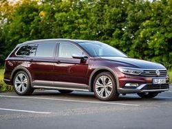 Braun Gebraucht 2017 VW Passat Alltrack Kombi | 15.199 € (Teuer)