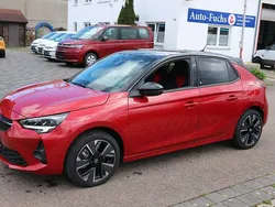 Rot Gebraucht 2023 Opel Corsa-e Kleinwagen | 18.500 € (Fairer Preis)