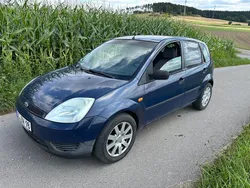 Blau Gebraucht 2002 Ford Fiesta Kleinwagen | 1.250 €