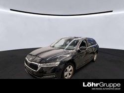 Schwarzmagic perleffekt Gebraucht 2021 Skoda Octavia Style Kombi | 20.780 € (Etwas zu teuer)