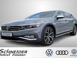 Mondsteingrau 4.fr Gebraucht 2023 VW Passat Alltrack Kombi | 38.860 € (Fairer Preis)