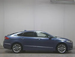 Blau Gebraucht 2022 Ford Mondeo Vignale Limousine | 18.980 € (Fairer Preis)