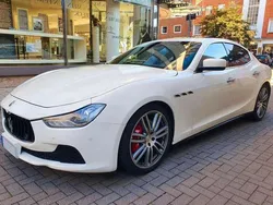 Weiß Gebraucht 2016 Maserati Ghibli Coupé | 39.000 € (Etwas zu teuer)