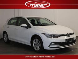 Weiß Gebraucht 2021 VW Golf VIII Life Limousine | 18.900 € (Guter Preis)