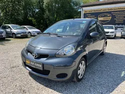 Grau Gebraucht 2010 Toyota Aygo Cool Kleinwagen | 2.990 € (Fairer Preis)
