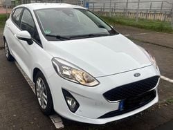 Weiß Gebraucht 2018 Ford Fiesta Cool & Connect Kleinwagen | 11.900 € (Fairer Preis)