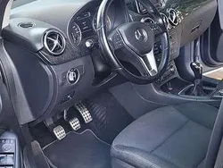 Grau Gebraucht 2012 Mercedes 180 Limousine | 6.500 € (Superpreis)