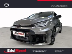Silber Neu 2024 Toyota Yaris Limousine | 49.960 € (Fairer Preis)