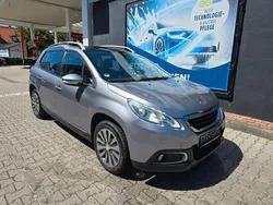 Grau Gebraucht 2016 Peugeot 2008 Active SUV | 5.700 € (Guter Preis)