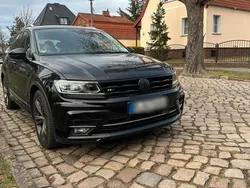 Schwarz Gebraucht 2017 VW Tiguan R-line SUV | 18.000 € (Etwas zu teuer)