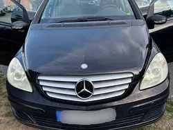 Schwarz Gebraucht 2007 Mercedes B180 Van / Kleinbus | 700 € (Fairer Preis)