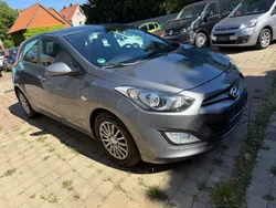Grau Gebraucht 2013 Hyundai i30 Classic Limousine | 5.650 € (Guter Preis)