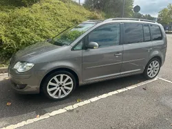 Grau Gebraucht 2008 VW Touran Van / Kleinbus | 4.499 € (Fairer Preis)