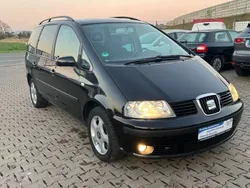 Schwarz Gebraucht 2002 Seat Alhambra Sport Van / Kleinbus | 3.999 € (Teuer)