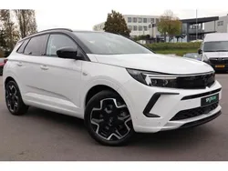 Weiß Gebraucht 2024 Opel Grandland X Ultimate SUV | 27.990 € (Fairer Preis)