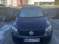 Blau Gebraucht 2006 VW Golf IV Trendline Kleinwagen | 1.350 € (Guter Preis)