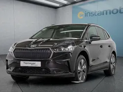 Schwarz Gebraucht 2024 Skoda Enyaq iV SUV | 29.799 € (Fairer Preis)