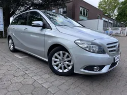 Silber Gebraucht 2014 Mercedes B180 Van / Kleinbus | 10.990 € (Guter Preis)