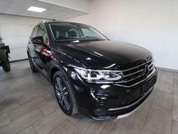 Deep black (metallic) Gebraucht 2022 VW Tiguan Elegance SUV | 27.390 € (Fairer Preis)