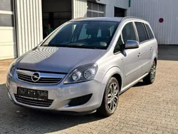 Silber Gebraucht 2011 Opel Zafira S Van / Kleinbus | 6.690 €