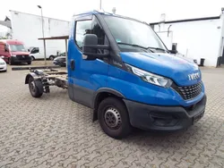 Blau Gebraucht 2020 Iveco Daily | 19.623 €