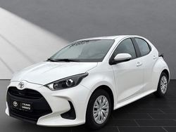 Weiß Gebraucht 2022 Toyota Yaris Touch Limousine | 12.950 € (Fairer Preis)