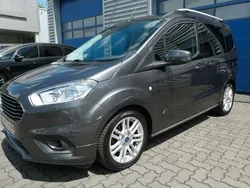 Magneticgrau Gebraucht 2022 Ford Tourneo Courier Titanium Van / Kleinbus | 18.450 € (Fairer Preis)