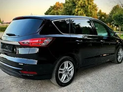 Schwarz Gebraucht 2019 Ford S-MAX Titanium Van / Kleinbus | 18.500 € (Fairer Preis)