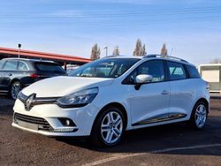 Weiß Gebraucht 2017 Renault Clio GrandTour Kombi | 6.800 € (Fairer Preis)