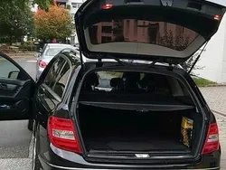 Schwarz Gebraucht 2011 Mercedes 220 Kombi | 8.750 €