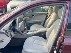 Rot Gebraucht 2006 Mercedes E280 Avantgarde Limousine | 6.500 € (Fairer Preis)