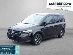 Loparitschwarz metallic Gebraucht 2024 Mercedes T180 Edition Van / Kleinbus | 34.950 €